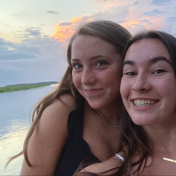 Meet your Posher, Lauren - Picture 1 of 1